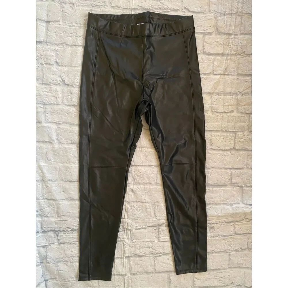 Express women M vegan leather pull on leggings black